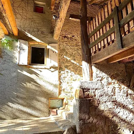Holiday home Le De Buffetieres
